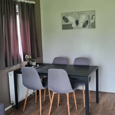 Holiday 374 * Hensbroek